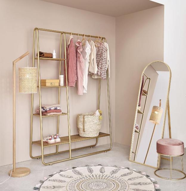 Estas son las mejores perchas para que la ropa te dure más y ocupe menos en el armario