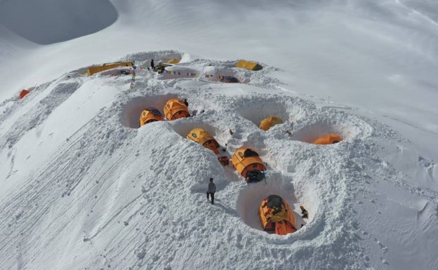 Alex Txikon da por finalizada su expedición invernal al Manaslu
