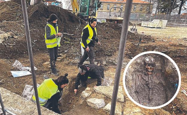 El hallazgo de un esqueleto en el Casco Viejo saca a la luz el cementerio de San Vicente