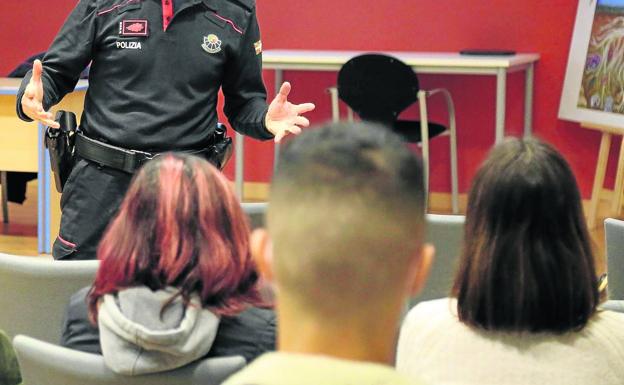 La Ertzaintza investiga una treintena de casos por presuntos abusos de la Iglesia