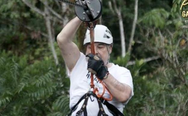 Antonio Resines, a punto de perder los dedos de la mano en 'Planeta Calleja'