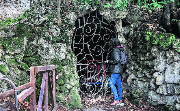 El patio de un colegio en Iruña de Oca y 5 obras más se retrasan por el alza de costes