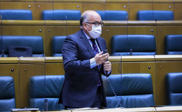 Carmelo Barrio demanda al PP «unidad, unidad y unidad» y que la dirección nacional y el Gobierno de Madrid «arreglen la crisis»
