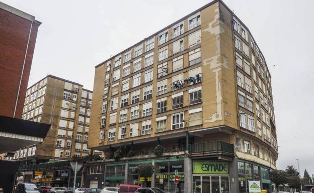 Un indigente estrangula a una exauxiliar del hospital de Oviedo que lo acogía en su piso de Santander
