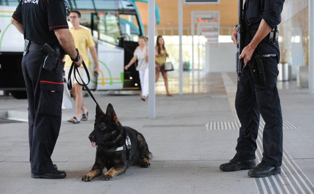 La Ertzaintza asumirá la primera respuesta en caso de atentado terrorista en Euskadi