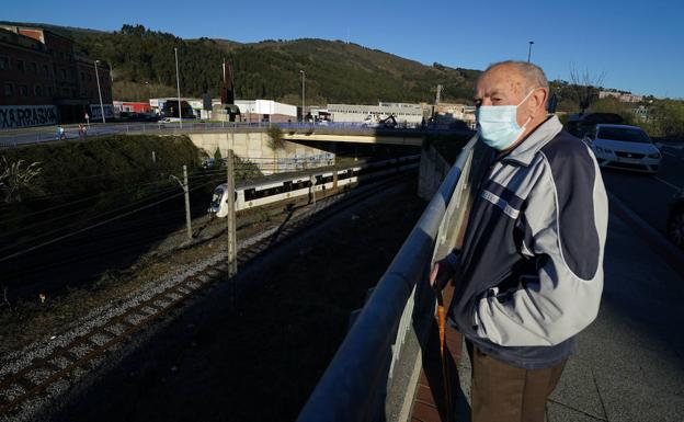 Los vecinos a favor de la Línea 4 se sienten «frustrados» y «ninguneados»