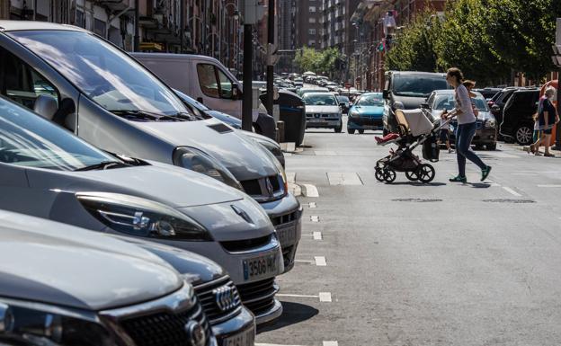 Los vecinos se lanzan a pedir tarjetas para aparcar en las nuevas zonas OTA de Bilbao