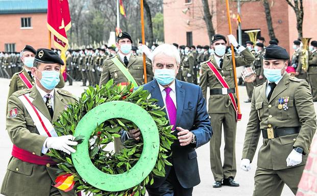 248 civiles juran bandera en Mungia en el 150 aniversario del Regimiento Garellano
