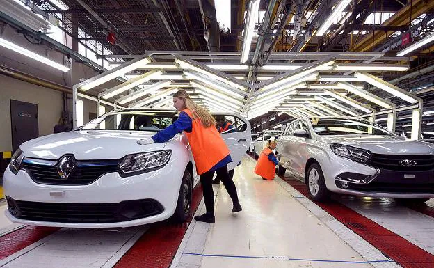 Volkswagen and Renault paralyze their plants due to the Ukrainian conflict