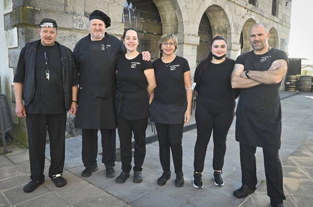 Dos búlgaros ensalzan el recetario más clásico en Hernialde