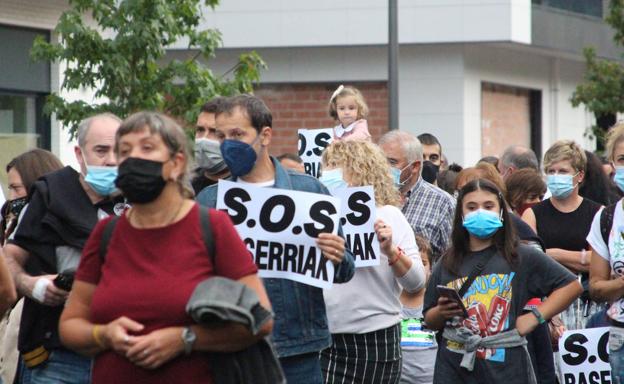 La plataforma en favor del matadero de Llodio pide el estudio de Lakua