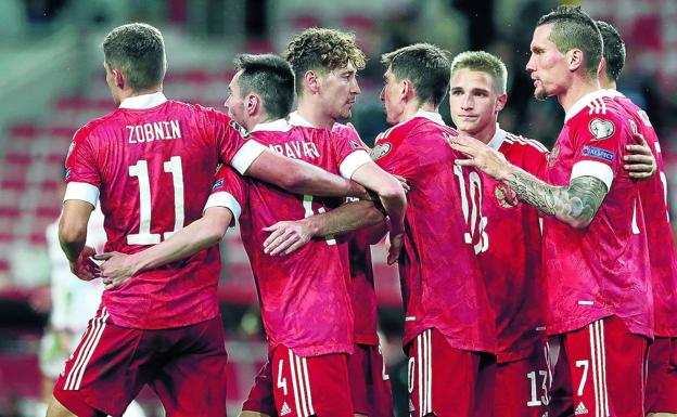 La FIFA y la UEFA expulsan a Rusia de todas las competiciones de clubes y selecciones