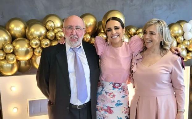 Paula Echevarría y su favorecedor look vizcaíno en las bodas de oro de sus padres