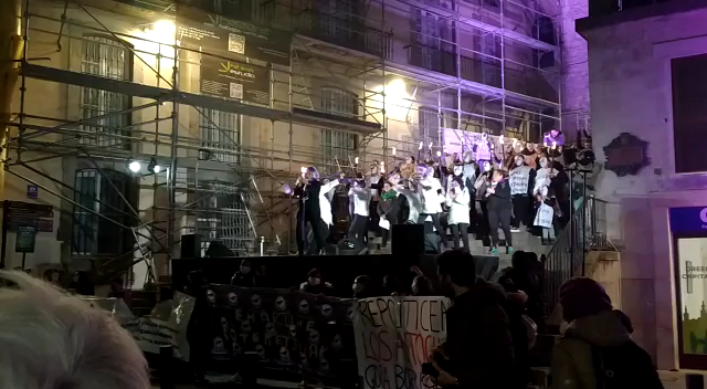 Un 8-M unido mantiene el pulso en las calles de Vitoria