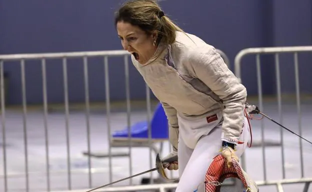 Lucía Martín-Portugués, la tiradora con epilepsia que es subcampeona de la Copa del Mundo de sable