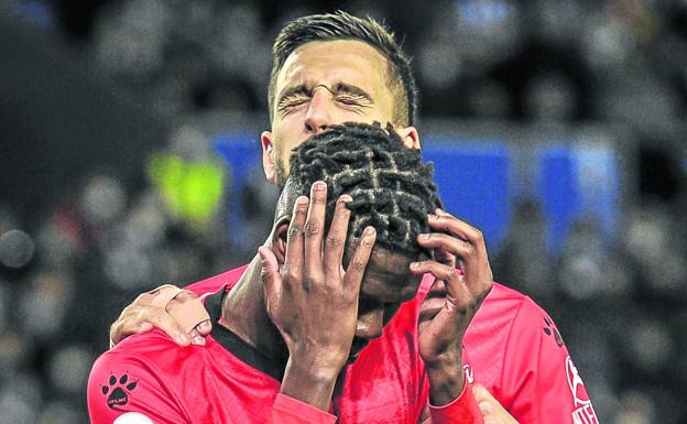 Con las luces apagadas