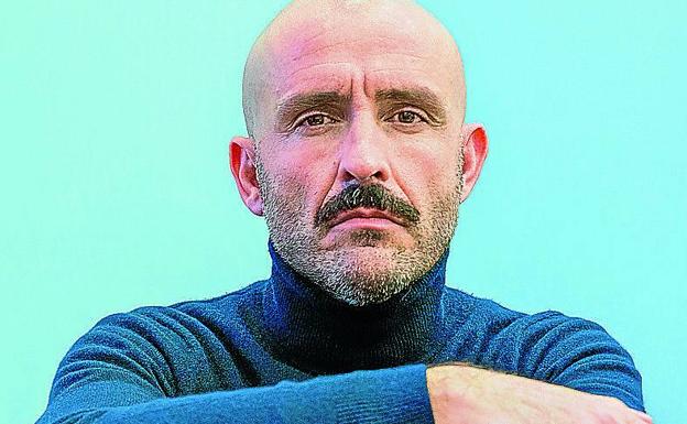 «Me siento víctima de los restos de la educación del franquismo»