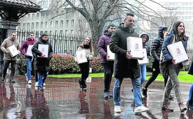 Elizegi trabaja para convocar a principios de mayo la asamblea sobre los Estatutos