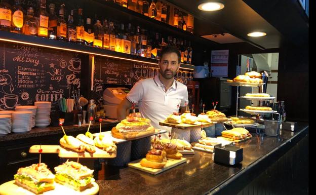 Cristian, hostelero del bar Sergio