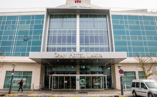 Roban 1.500 euros en botellas de vino del Gran Hotel Lakua