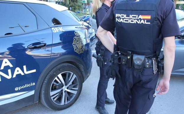 No, la Policía Nacional no va a detenerte por almacenar porno en el móvil