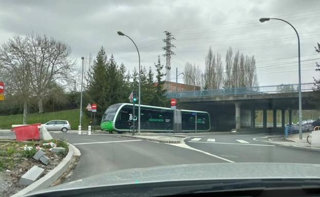 El BEI se queda parado en Jacinto Benavente por un problema mecánico