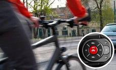 El nuevo botón en el volante del coche para adelantar de forma segura a los ciclistas y evitar una multa