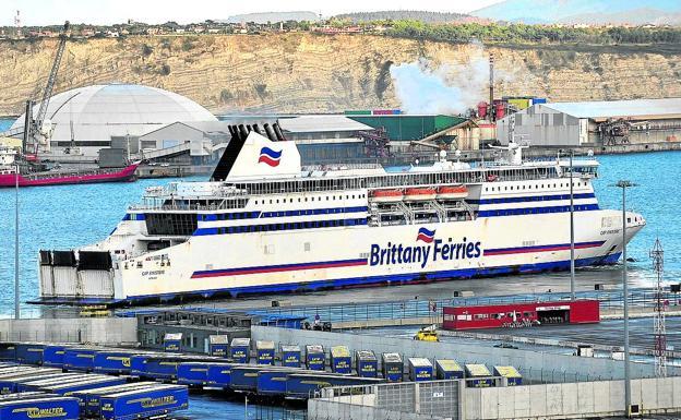 Brittany Ferries inaugura el martes en Bilbao su primer buque de gas natural licuado