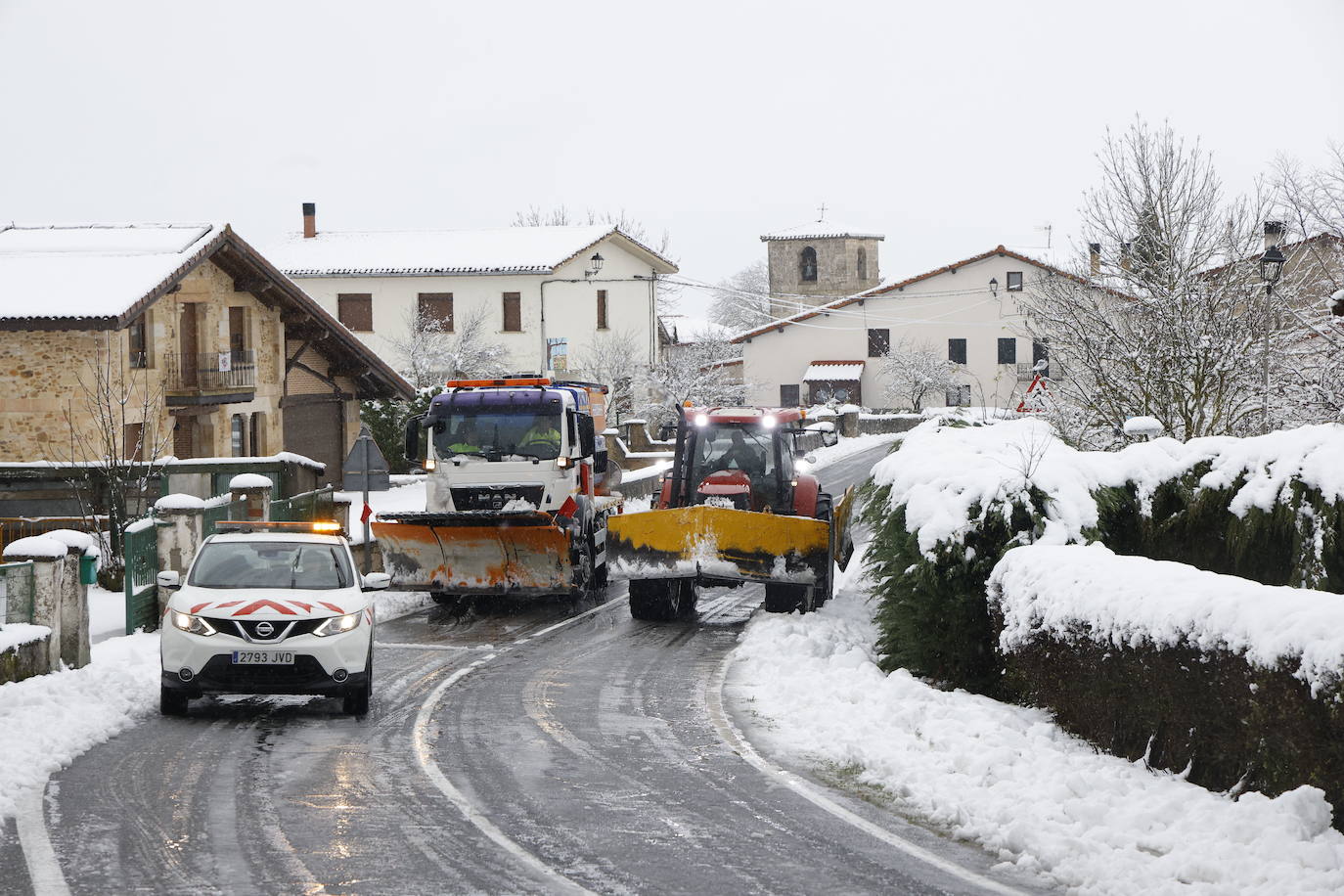 Vitoria activa el plan de nevadas para mañana viernes