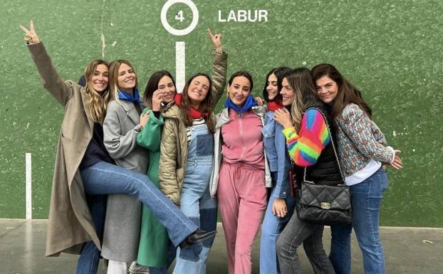 La despedida de soltera de Lucía Pombo en Urdaibai: villa de lujo, herri kirolak, chupitos...