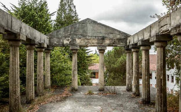 La Diputación estudia ahora instalar una planta solar en el antiguo colegio Izarra