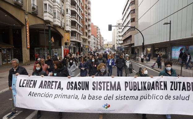 Los centros de salud de Olárizu, Lakua-Arriaga y Aranbizkarra, los más afectados por la huelga de atención primaria