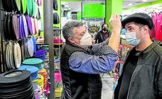Los comercios que abren en Semana Santa en Bilbao: «Me han animado compañeros que dicen que se vende bien»
