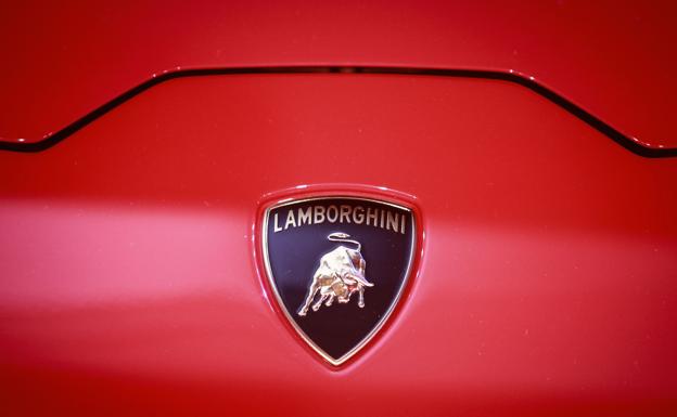 El comisionista Alberto Luceño se deshizo hace 15 días de los coches de lujo adquiridos con las mascarillas