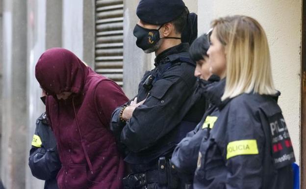 La joven salvajemente violada en Igualada lleva cinco operaciones y ha perdido casi el 90% de audición en un oído