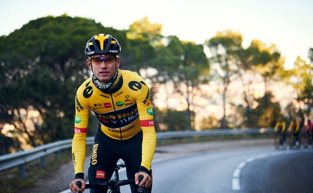 El ciclista que sufrió una grave caída en la Itzulia se recupera «a paso firme»