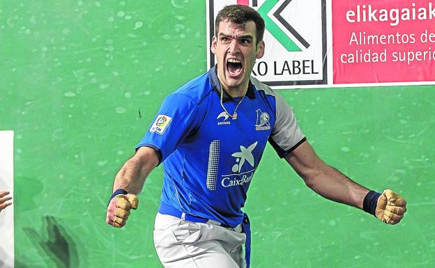 Ezkurdia tira de casta para amarrar un duelo vibrante