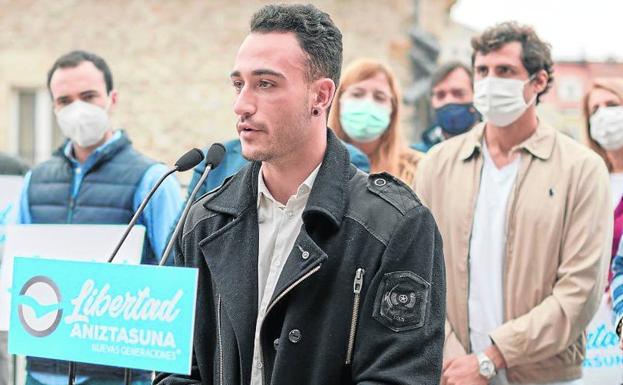 La larga historia de amenazas del militante del PP acosado en Vitoria: «Me voy a tener que ir»