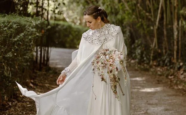 La novia que viajó de Basilea a Bilbao para encontrar su espectacular capa