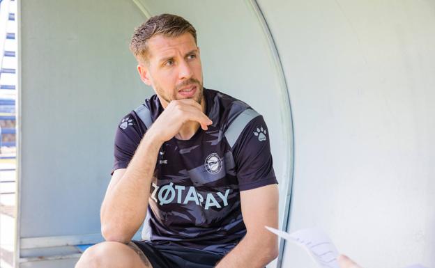 «Yo no pienso en mi futuro personal, solo en lograr la permanencia»