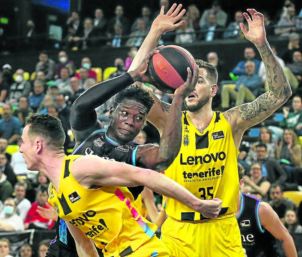 Tres escalones hacia el cielo