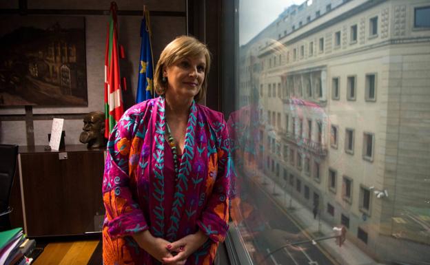 «No iremos a una bajada loca de impuestos porque nos hagan 'dumping'»