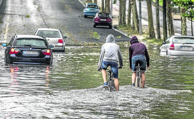 Vitoria eliminará diez «puntos negros» de inundaciones en su alcantarillado para el verano