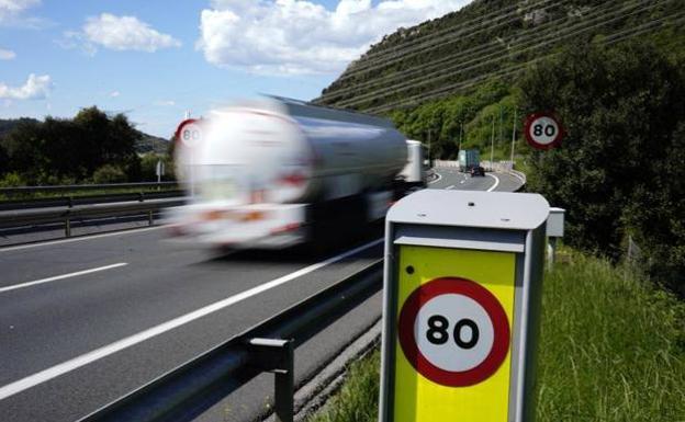 Las multas por exceso de velocidad bajan un 26% en Bizkaia