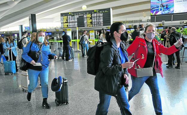 Las instituciones rechazan las críticas de Siemens a la falta de enlaces aéreos en Euskadi