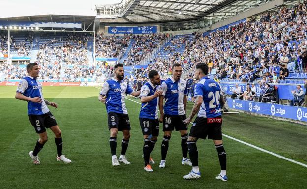 El Alavés resiste en el límite