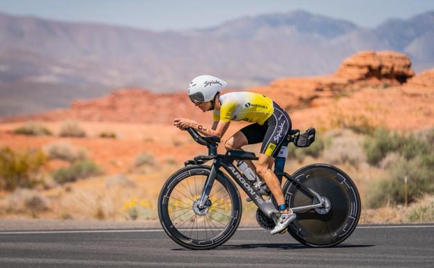 Gurutze Frades logra su Top 10 al finalizar novena en el Mundial Ironman