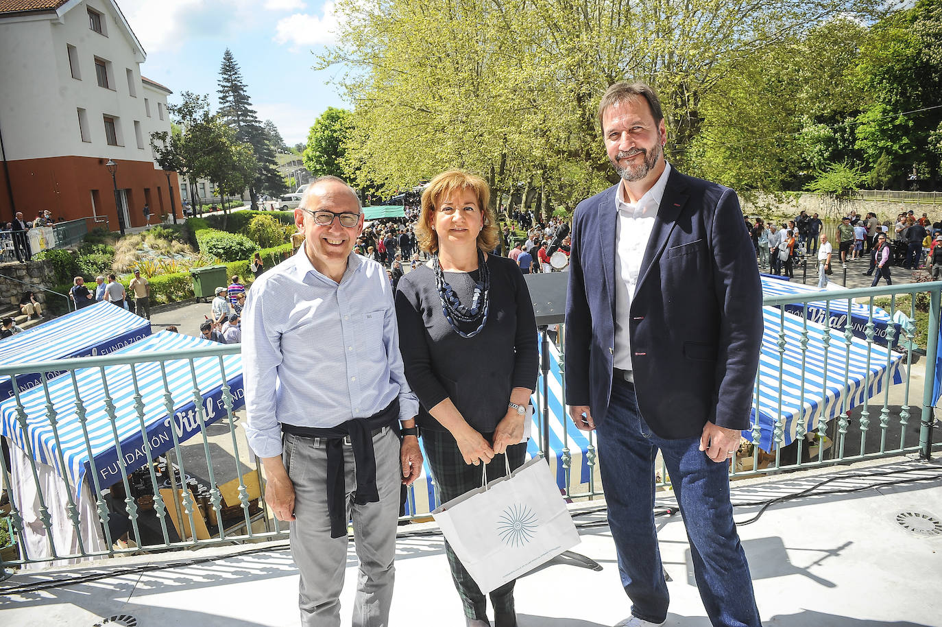 Ambientazo en la Feria del Perritxiko de Kuartango