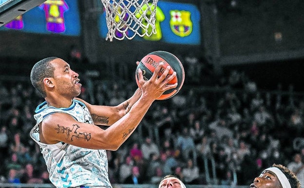 El sueño del play-off sigue vivo para el Surne