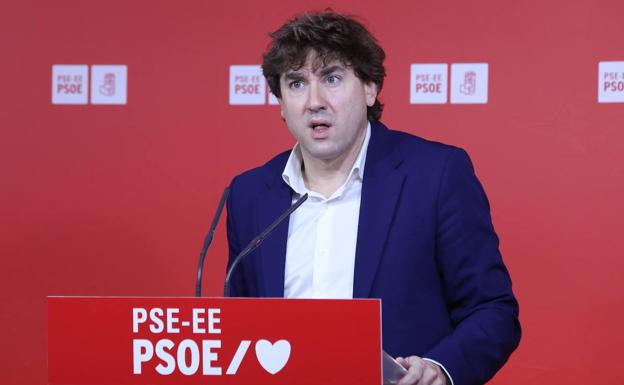 Andueza recuerda que en el PNV «hay muchos apellidos que formaron parte del Régimen» franquista